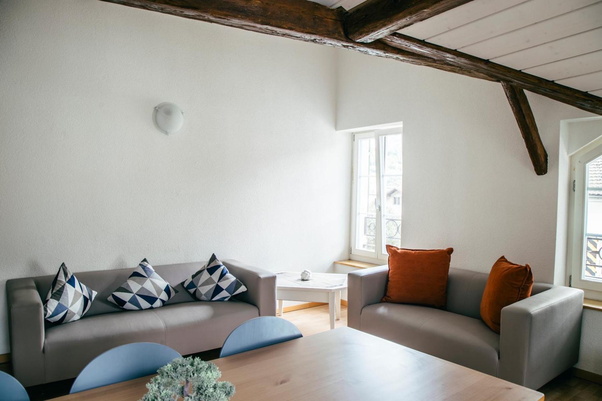 Nimbuzzz Apartments Unterseen Habitación foto