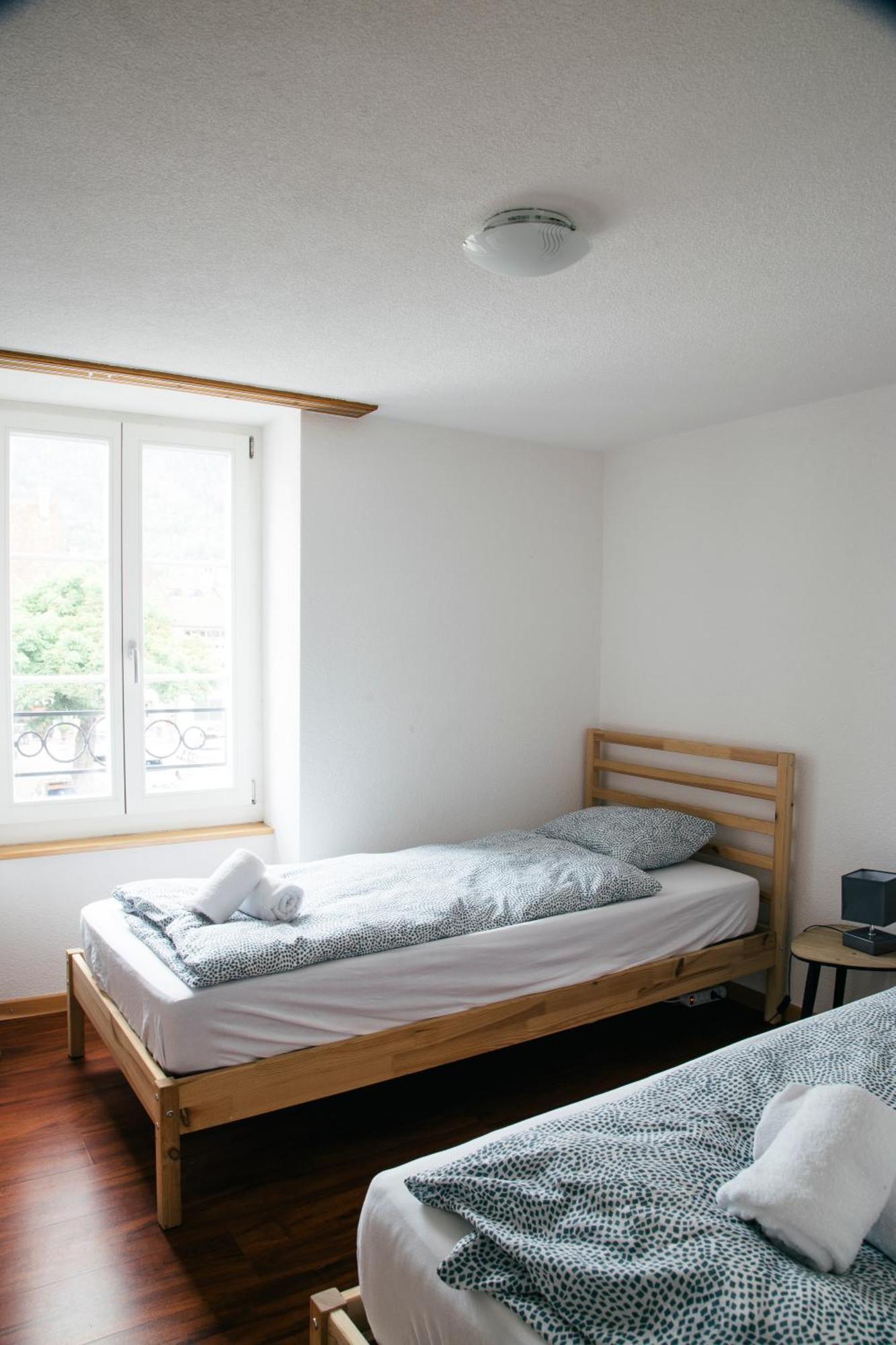 Nimbuzzz Apartments Unterseen Habitación foto