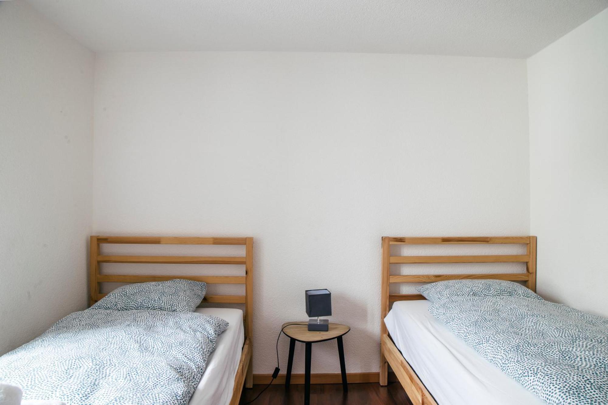 Nimbuzzz Apartments Unterseen Habitación foto