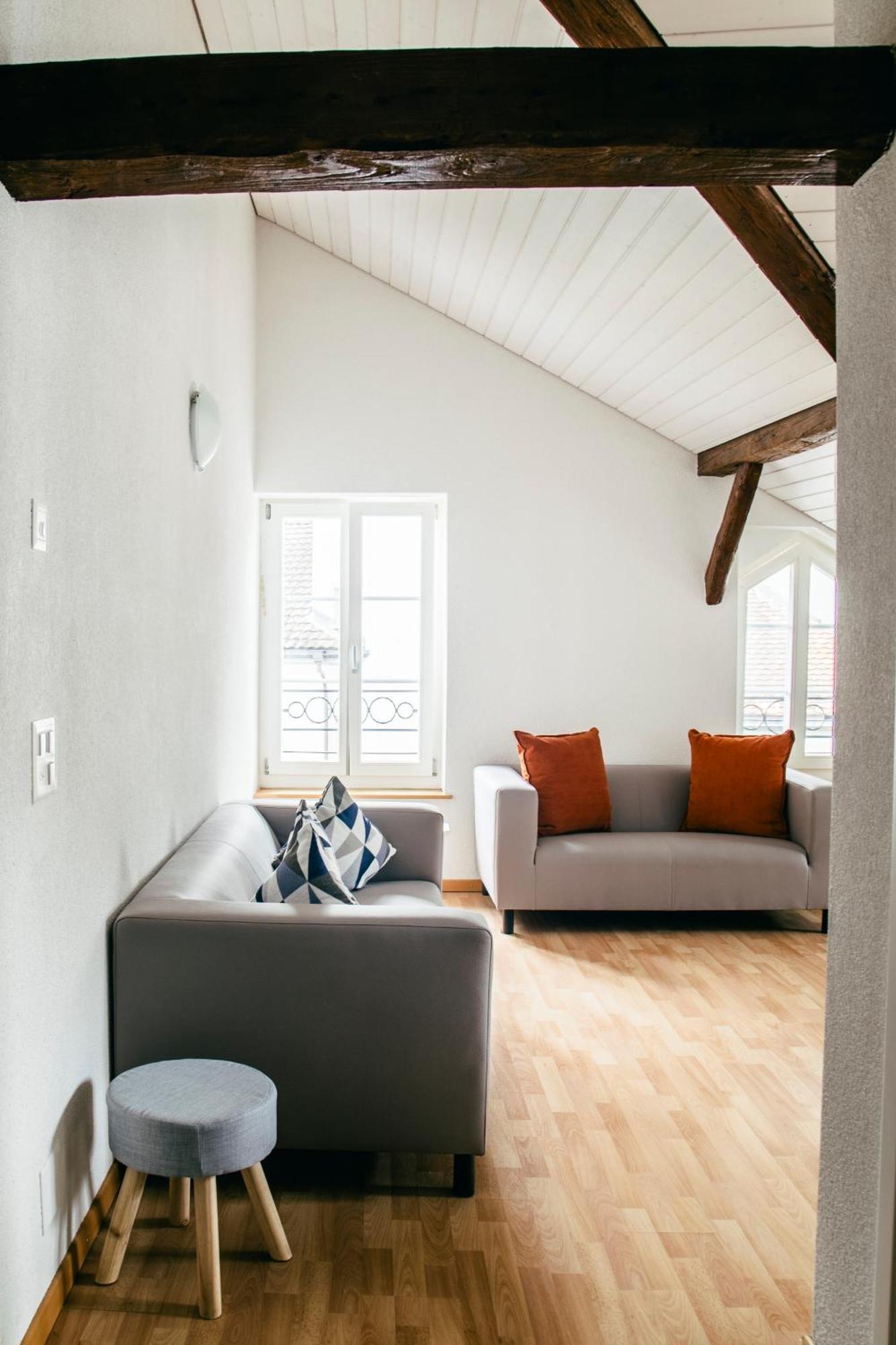 Nimbuzzz Apartments Unterseen Habitación foto